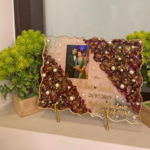 Vintage Resin Frame – Classic Meets Modern