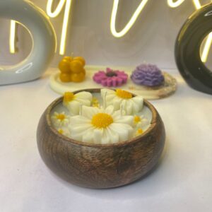 Custom Daisy Resin Candles – Personalized by Art Vista